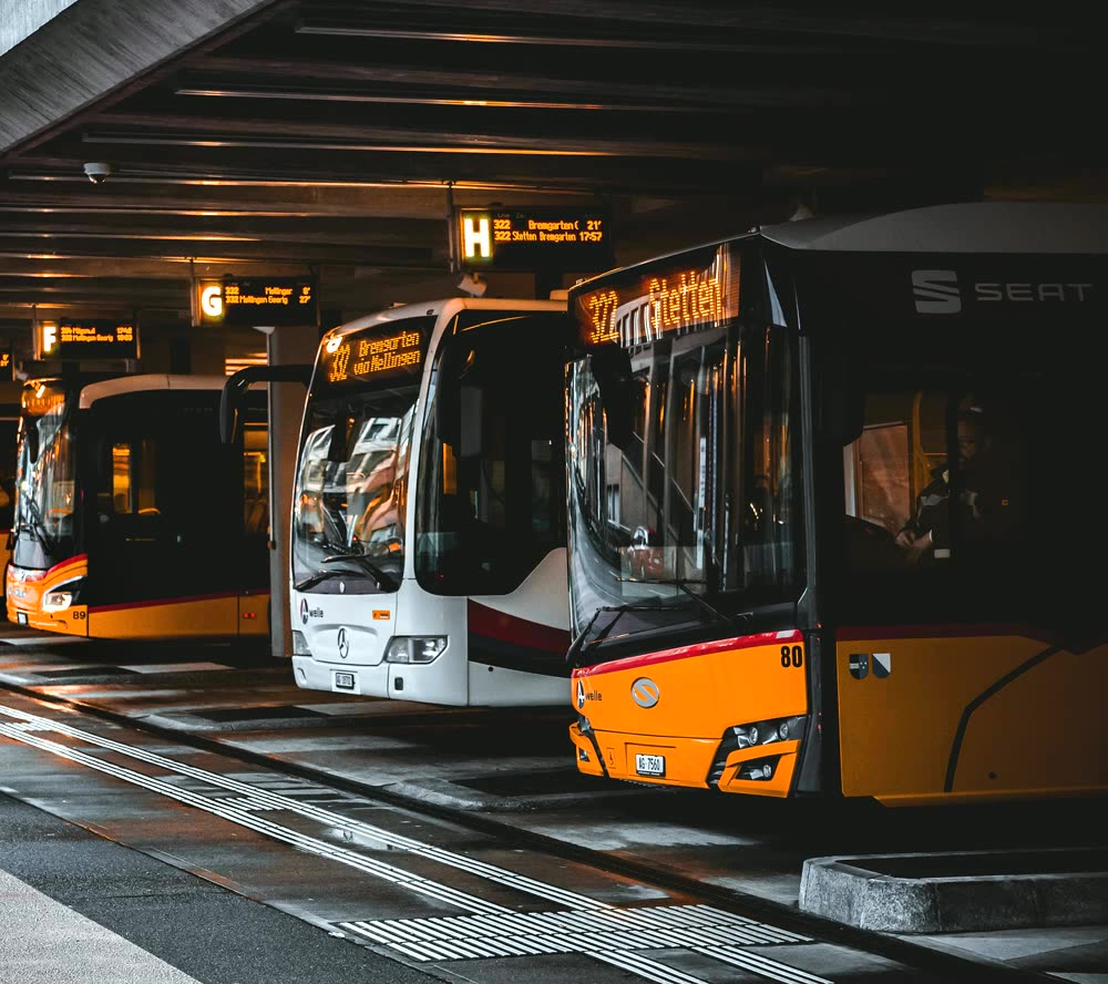 Autobuses en arrendamiento puro